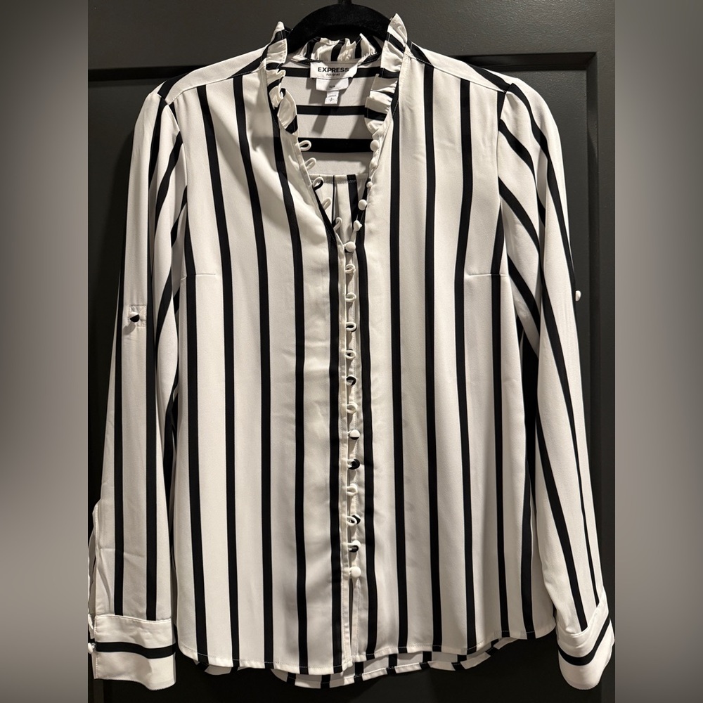 Express Portofino Slim Fit blouse size small